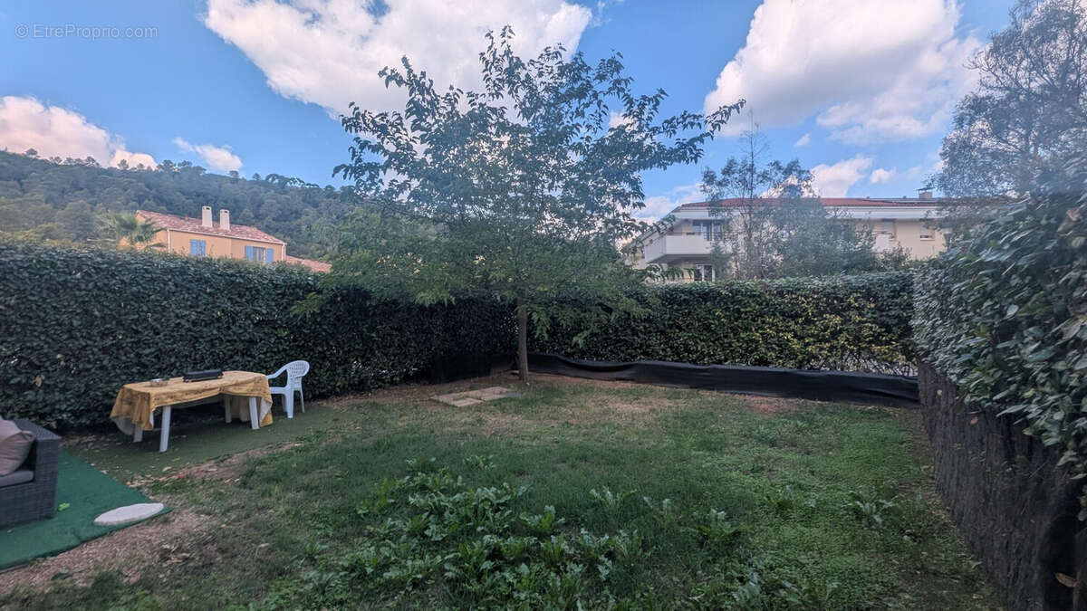 Appartement à LE LUC