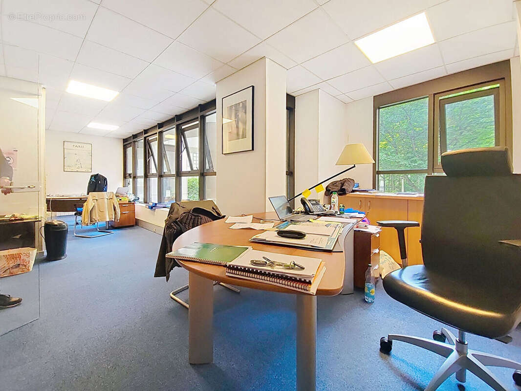 Commerce à LEVALLOIS-PERRET