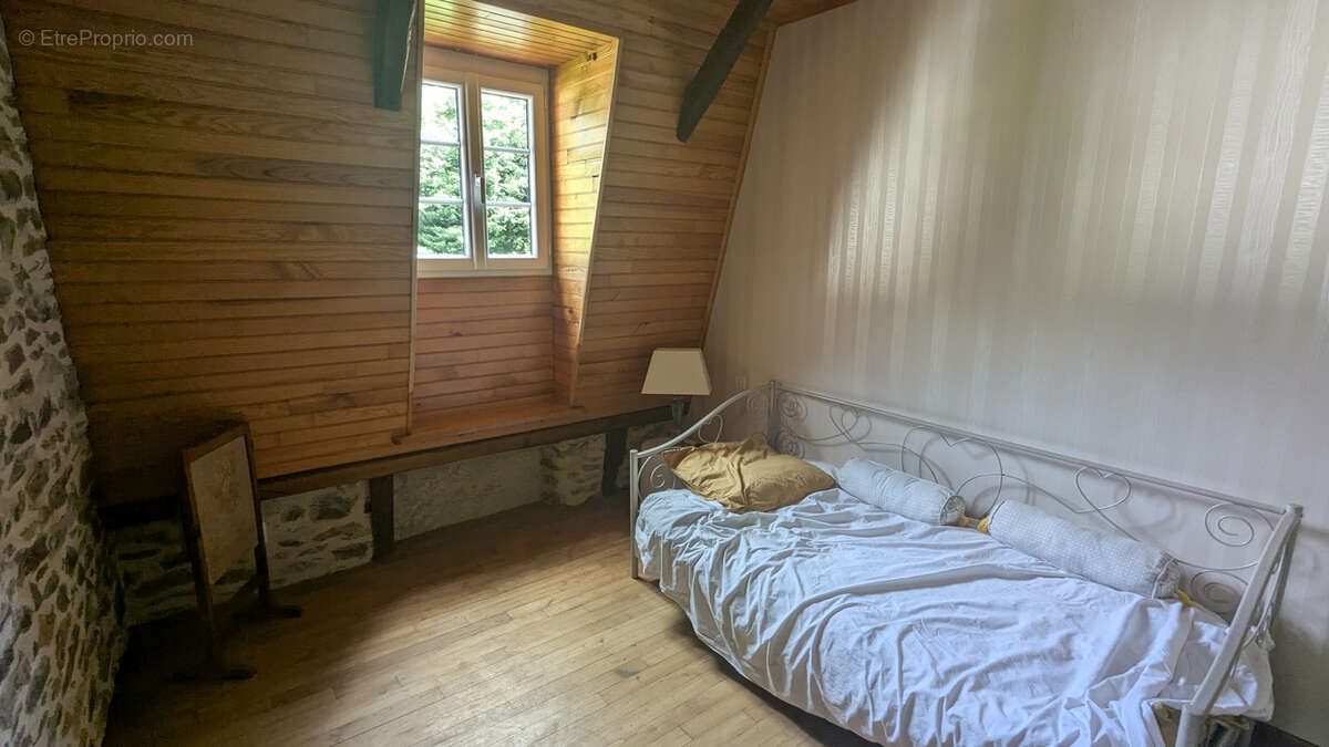 Maison à GAGNAC-SUR-CERE