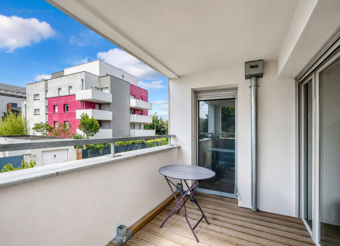 En exclusivité ! Appartement T3 de 62 m2 situé au 1er étage, secteur Barrière de Paris. - photo 5