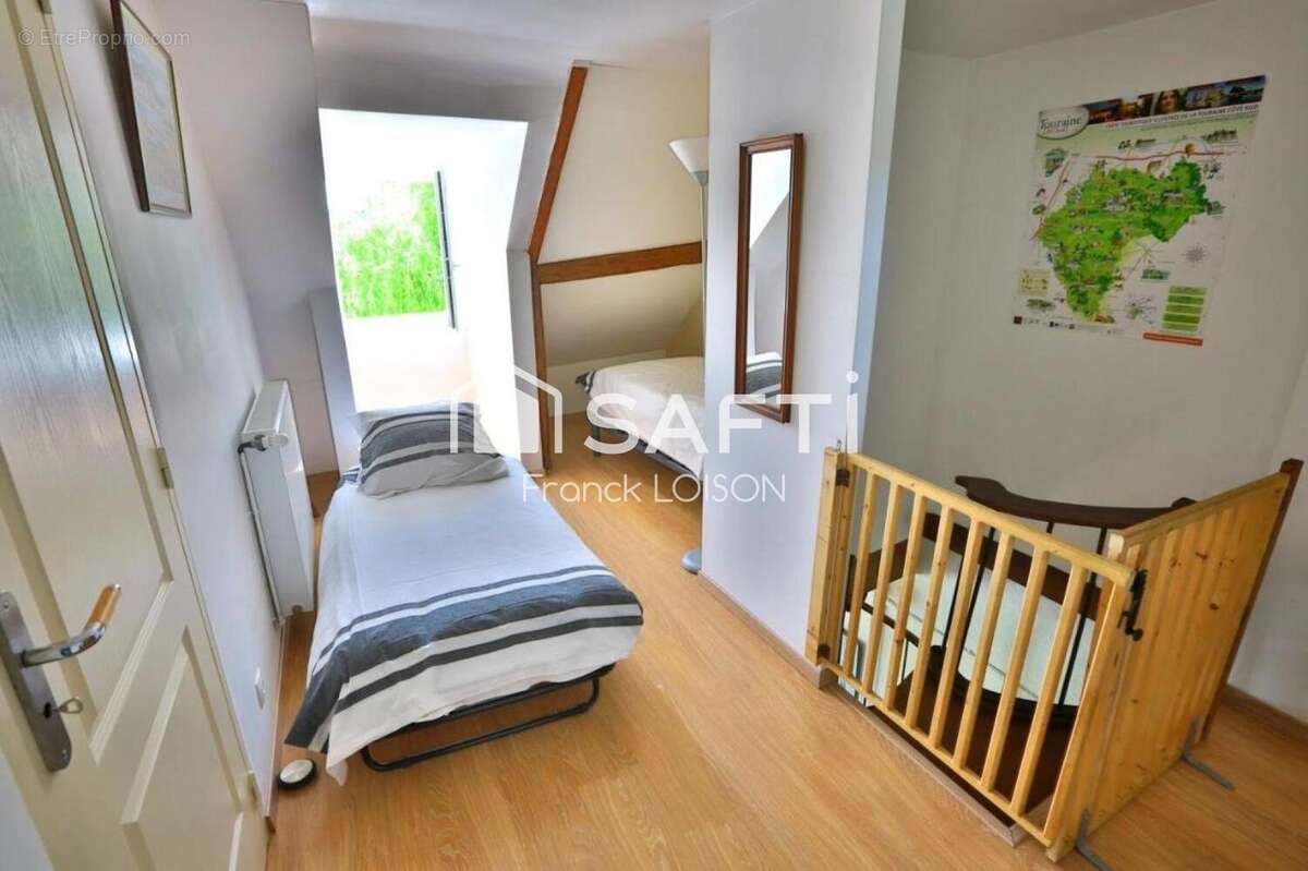 Maison 330 m² à Bridore  - photo 9
