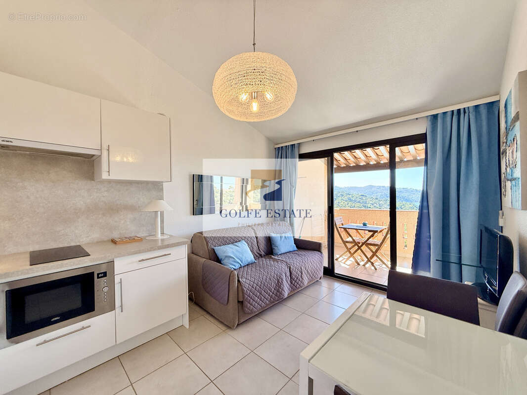 Appartement à LA CROIX-VALMER