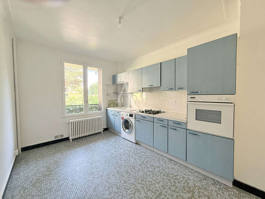 Appartement à LE PERREUX-SUR-MARNE