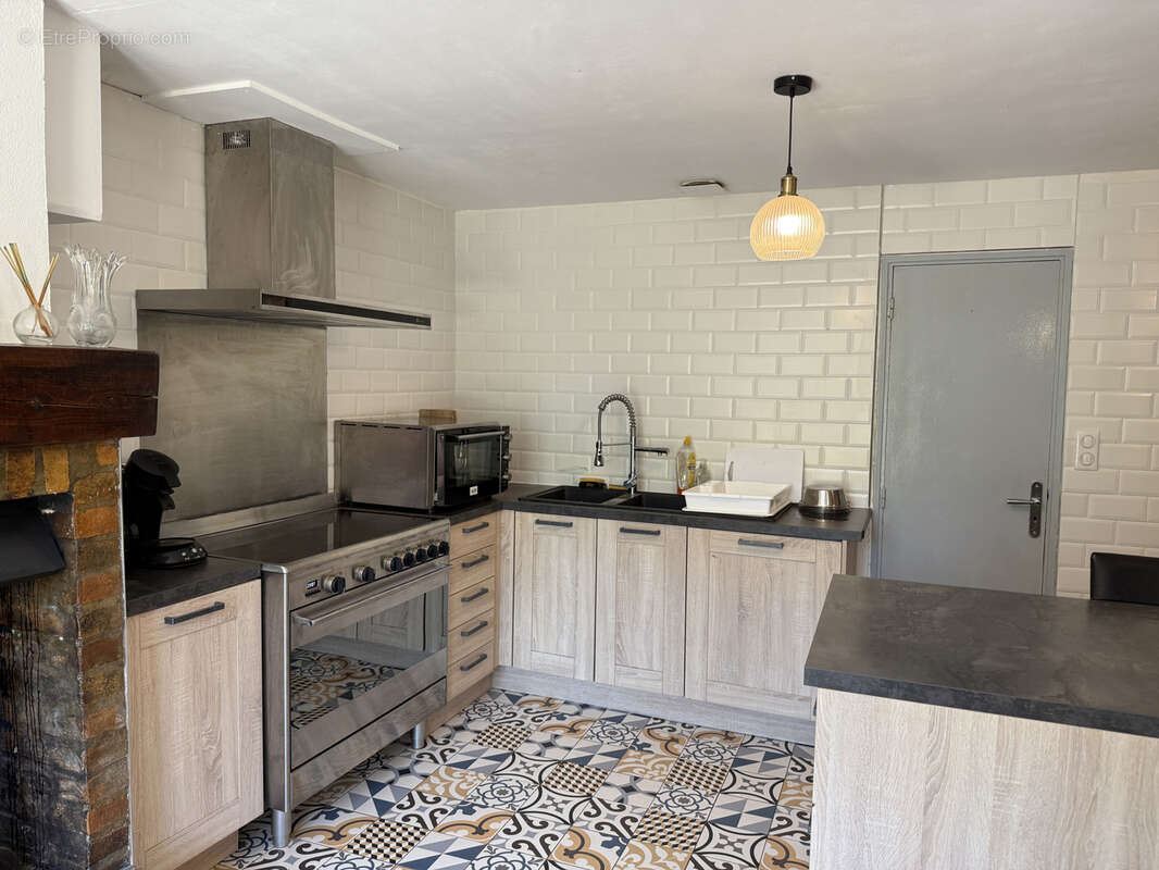 Maison à LA ROCHE-CHALAIS