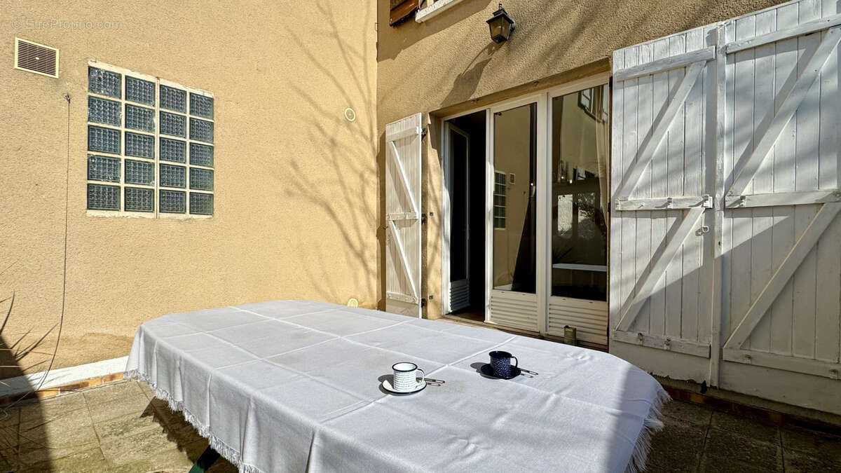 Maison à CHANTELOUP-LES-VIGNES
