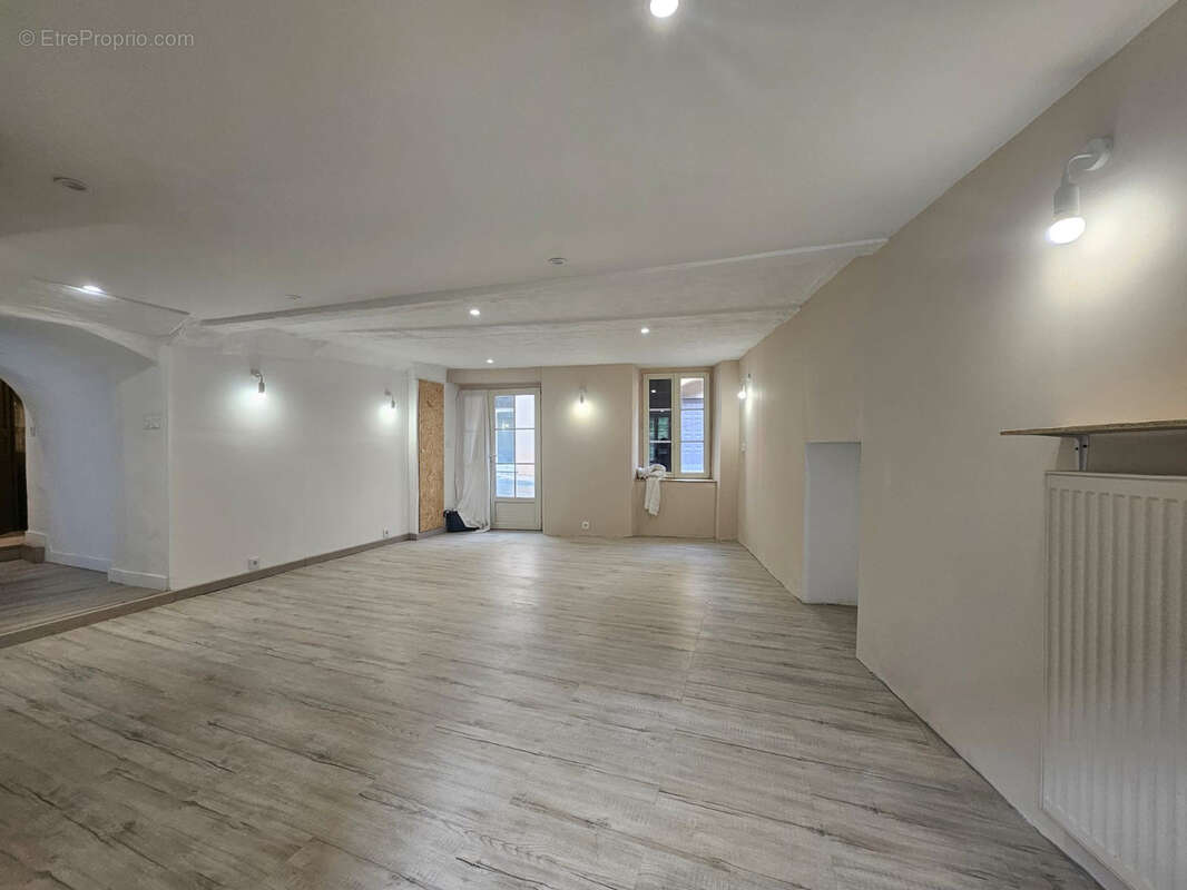 Appartement à L&#039;ESCARENE