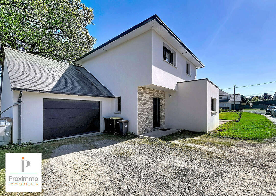 Maison à MESSAC