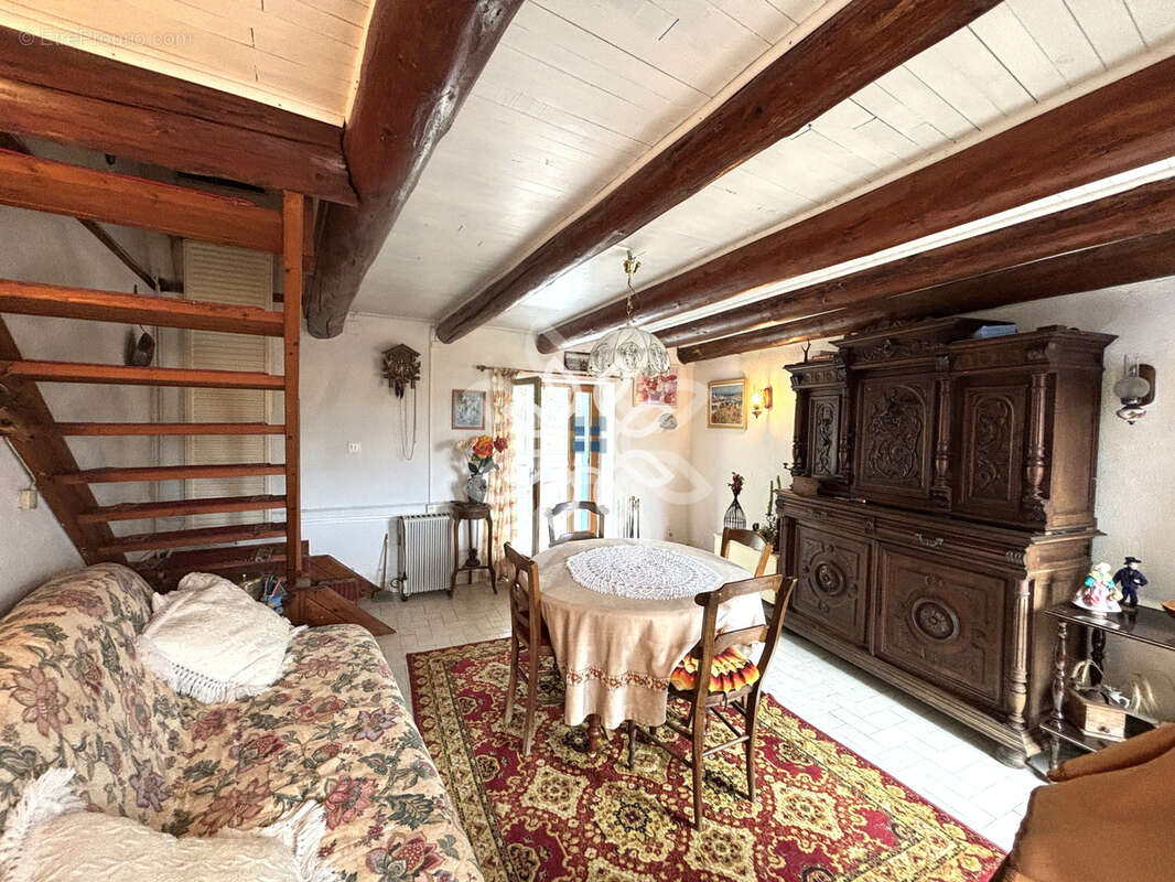 Maison de caractère à rénover   Environnement calme - photo 6