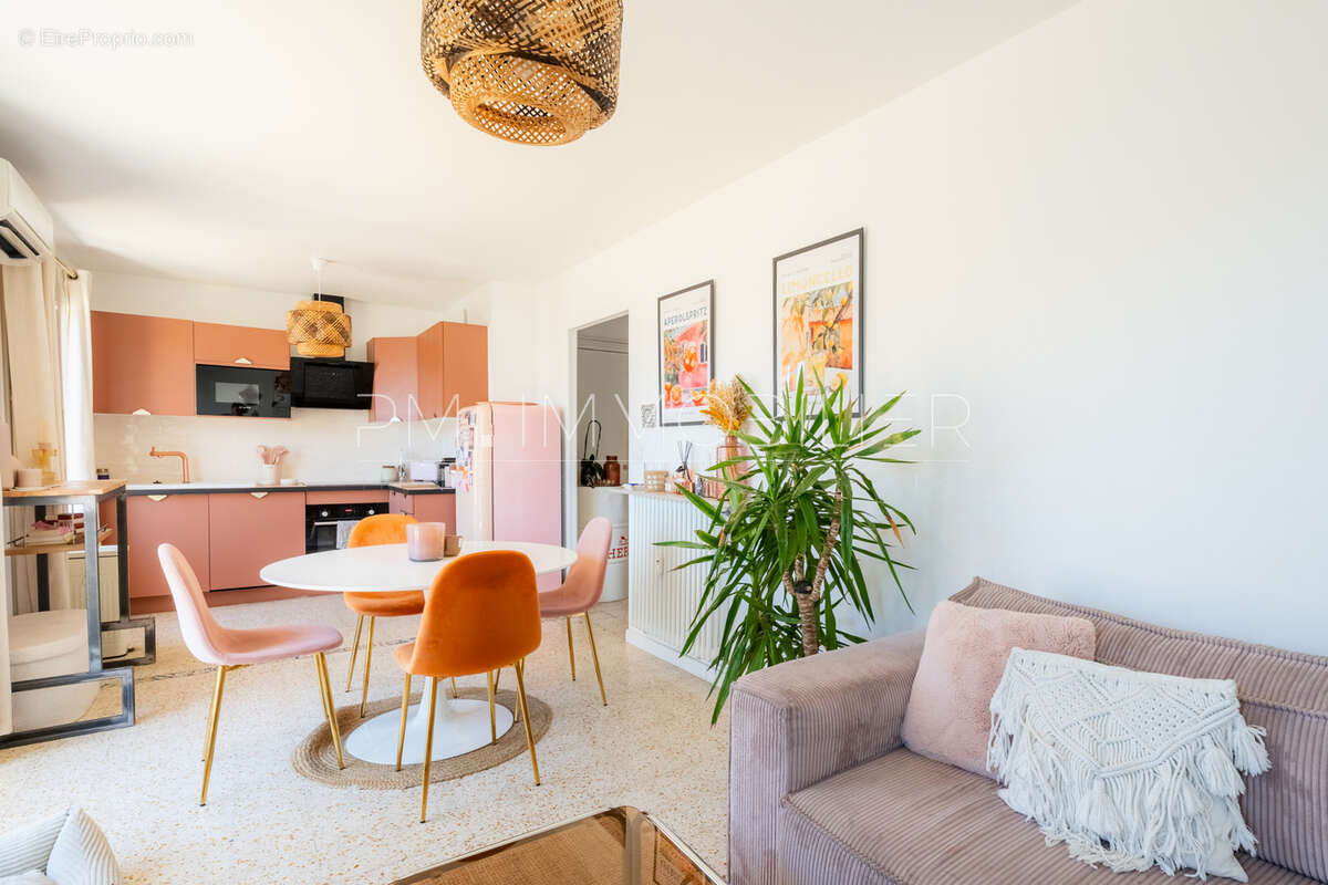 Appartement 74 m² à Marseille-4e  - photo 6