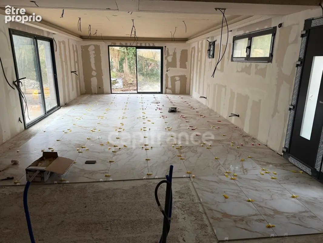 Maison de plainpied à vendre 4 pièces BARGEMON (83), terrain de 2500 m² - photo 3