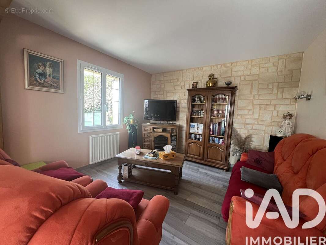 Maison 149 m² à La Barre-De-Semilly  - photo 6