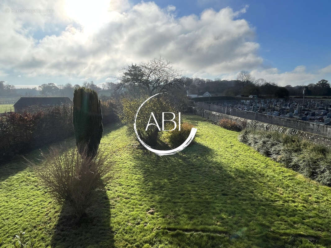Maison à JOUE-DU-BOIS