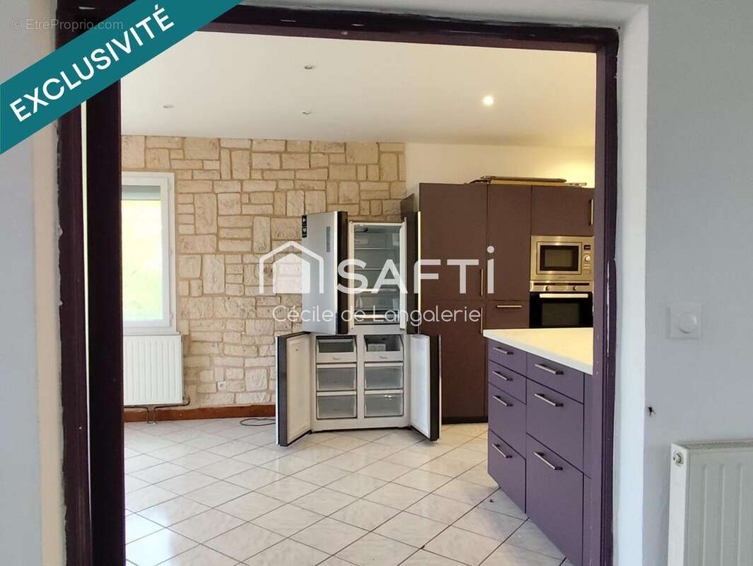 Maison 167 m² à Oulches  - photo 4