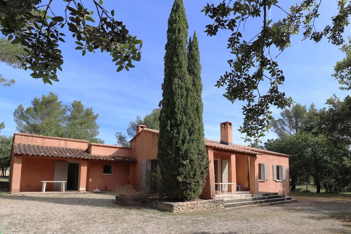 Maison à ROUSSILLON