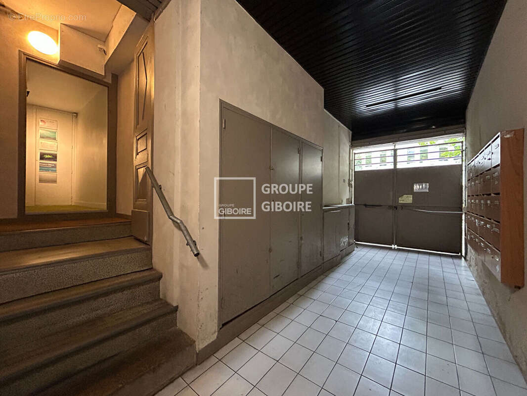A vendre - agence giboire - nouveauté & exclusivité studio environ 14 m² dernier étage rennes centre-ville - photo 5