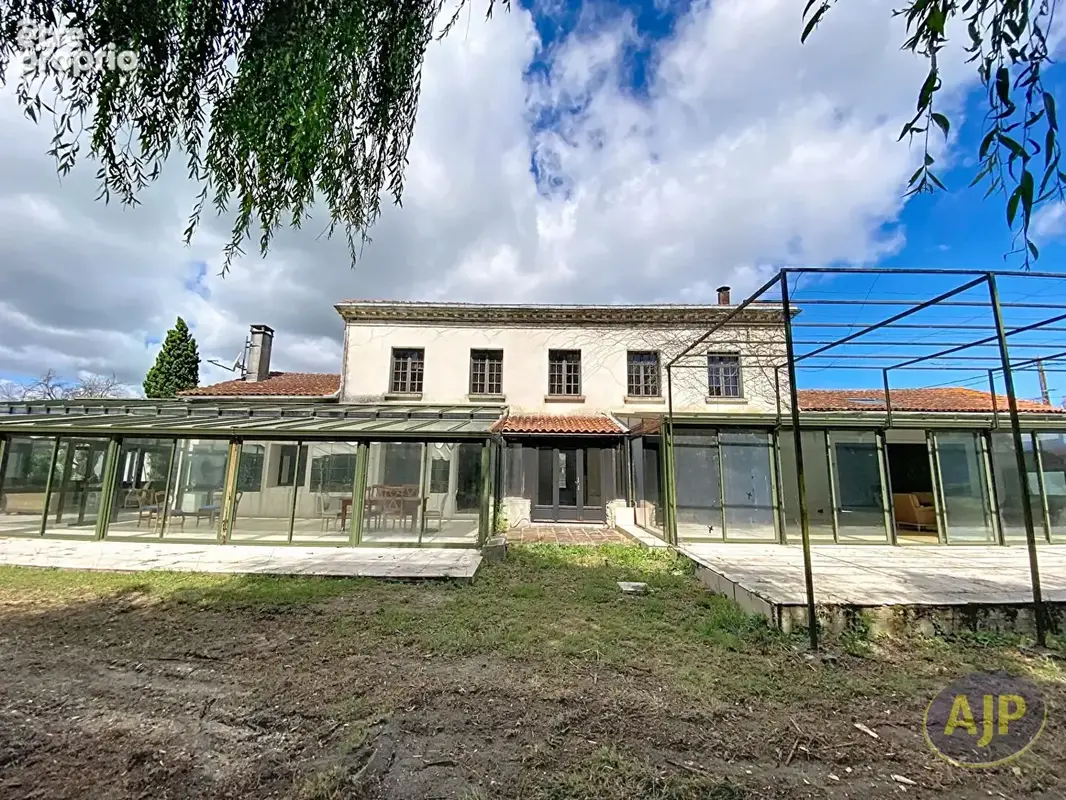Ensemble immobilier de caractère au coeur d'un port de pêche typique du Médoc! - photo 6