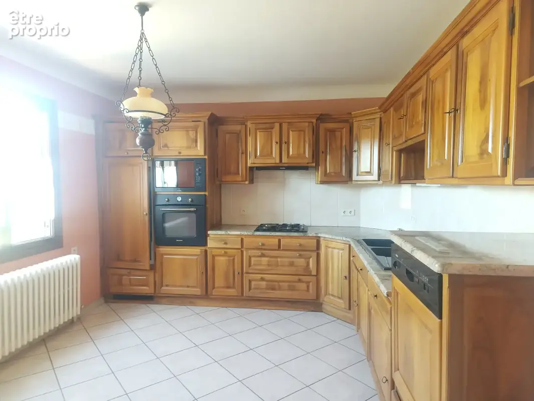 ROUSSILLON - 98m2 habitables, sous sol complet - 3 CHAMBRES - 906m2 TERRAIN - photo 8