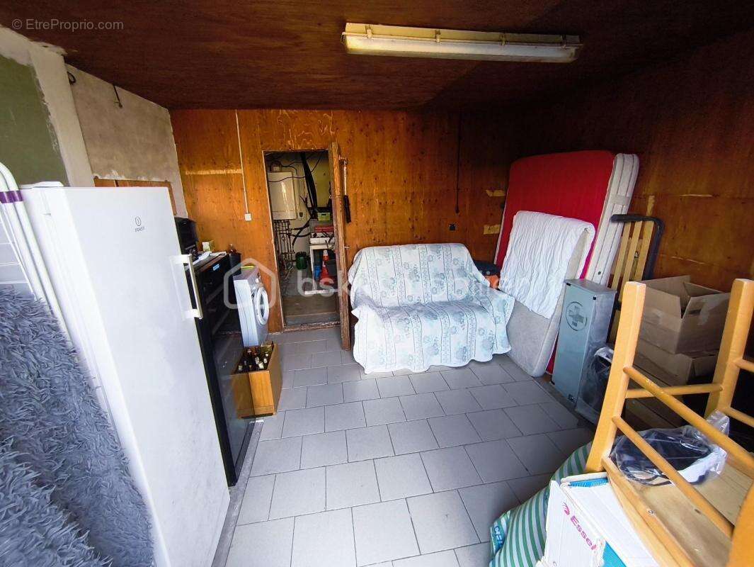 Local commercial de 170 m² avec fort potentiel sur terrain de 2 600 m² - photo 7