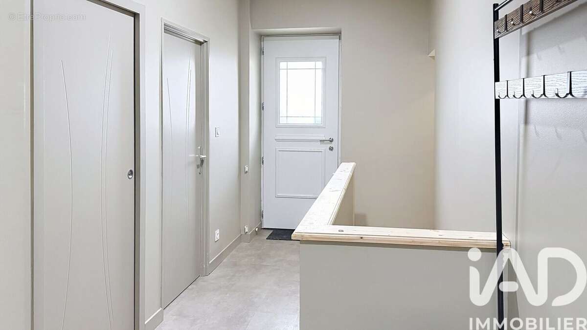 Photo 2 - Maison à MERPINS