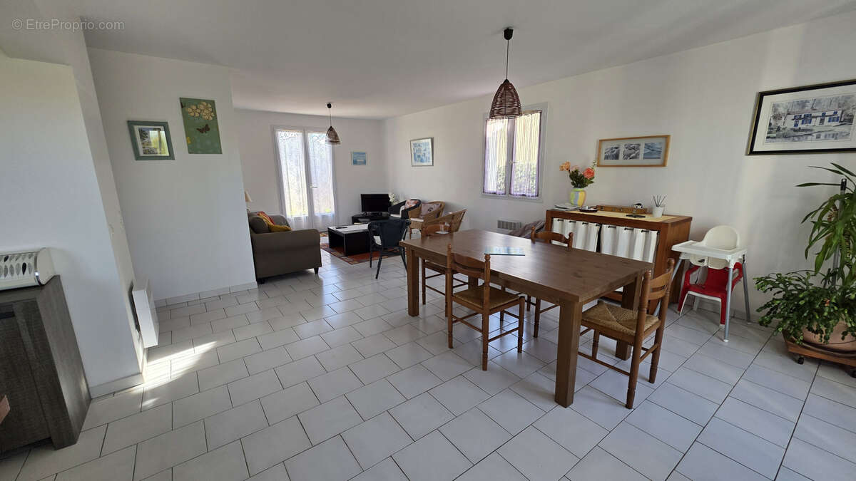 Maison à LA BREE-LES-BAINS