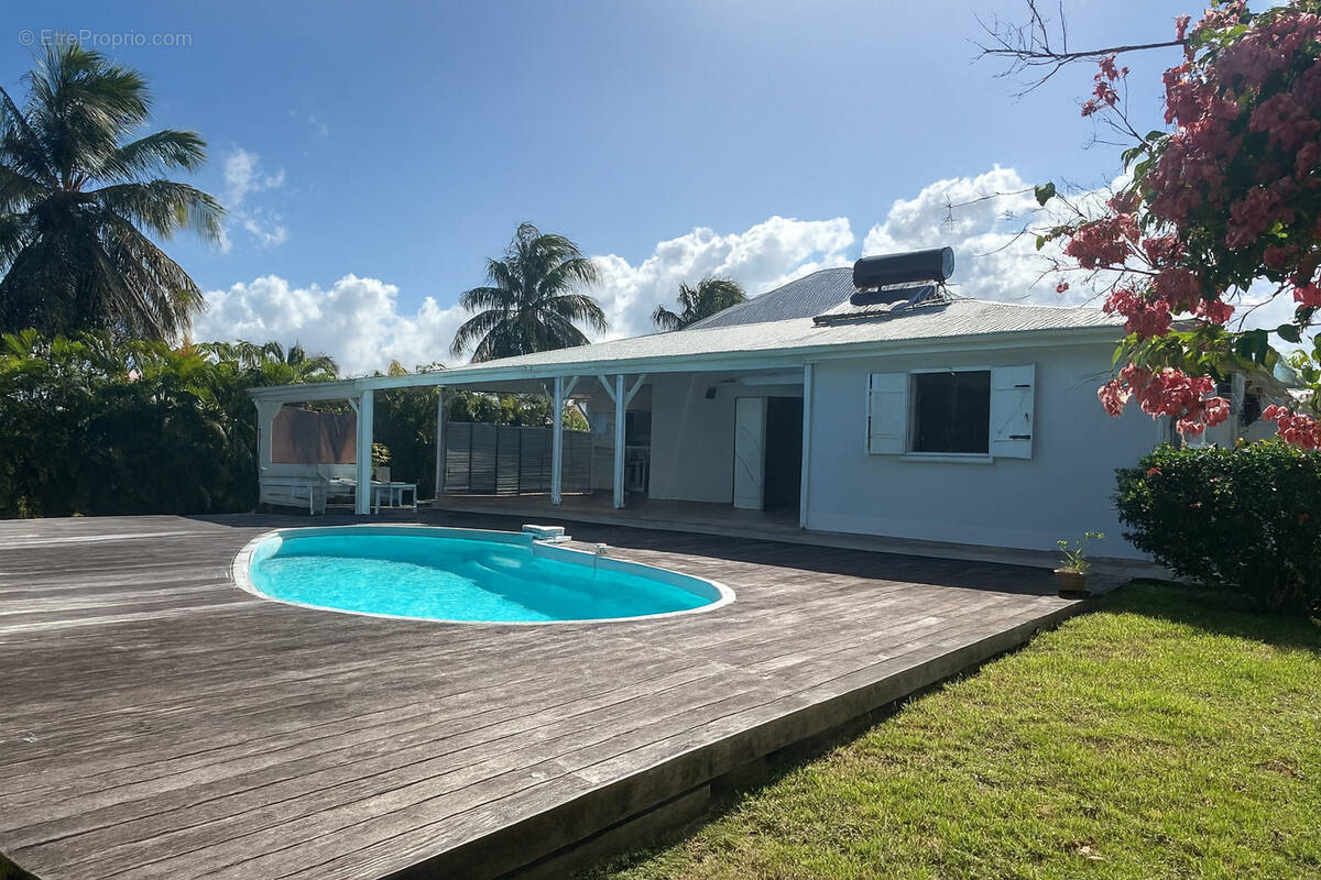 Maison à PETIT-BOURG