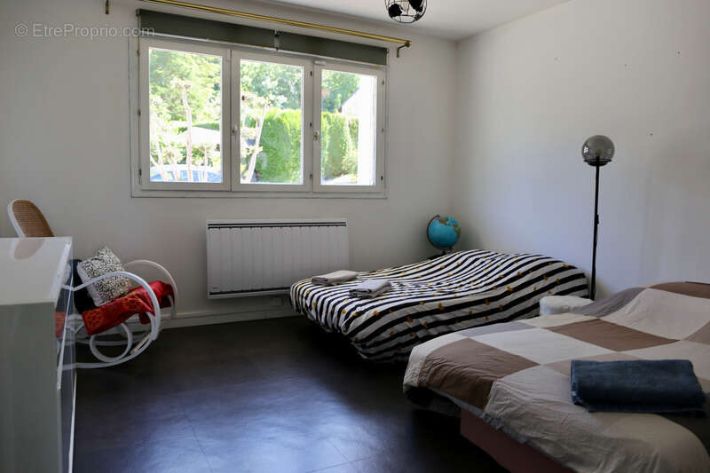 Maison à vendre à VILLERS ALLERAND (51), une maison principale sur deux niveaux, un logement indépendant, une piscine extérieure - photo 7