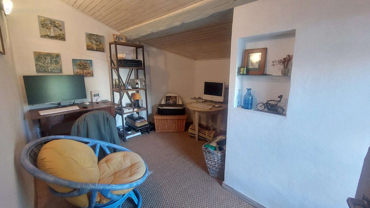 Maison 373 m² à Saint-Jean-Du-Gard  - photo 8