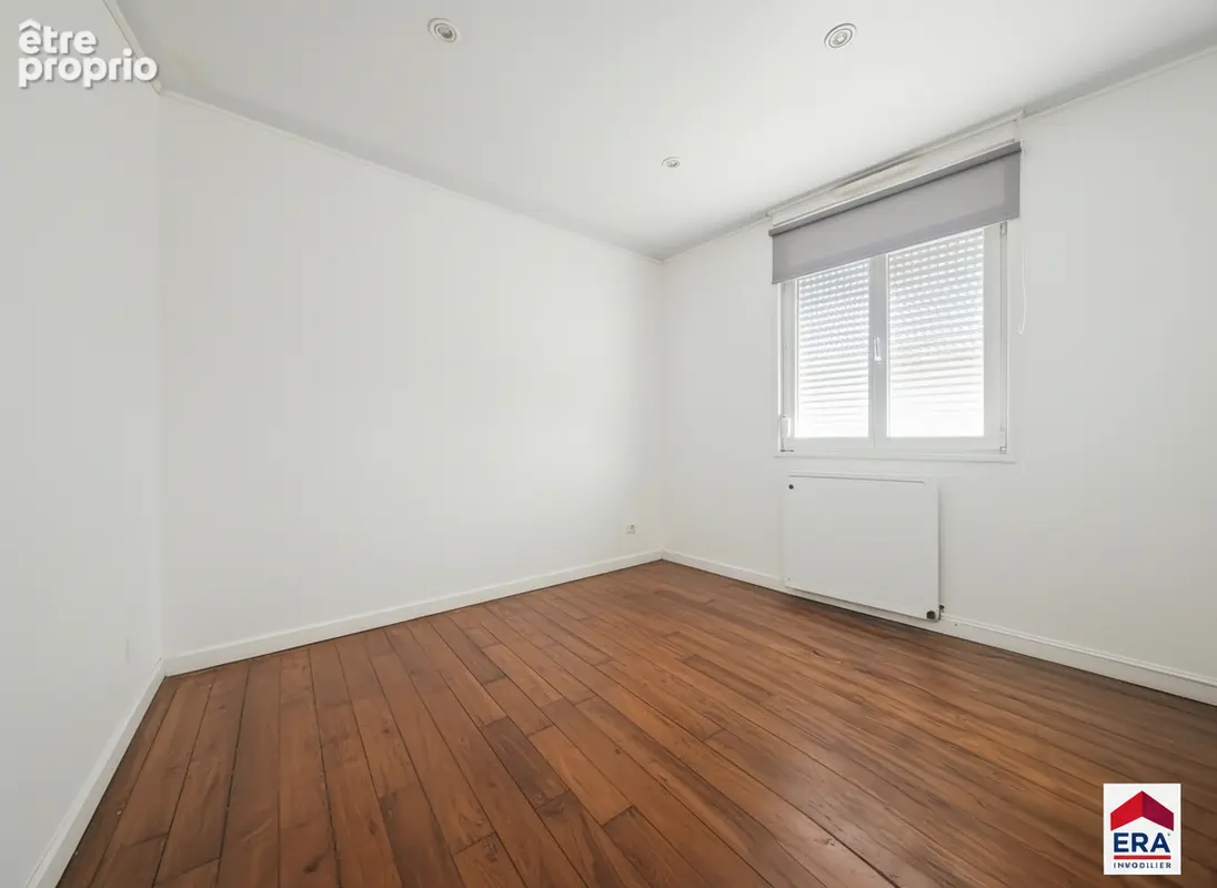 Maison de 140 m² - 5 Pièces - Quesnoy-sur-Deûle - Centre ville - photo 8