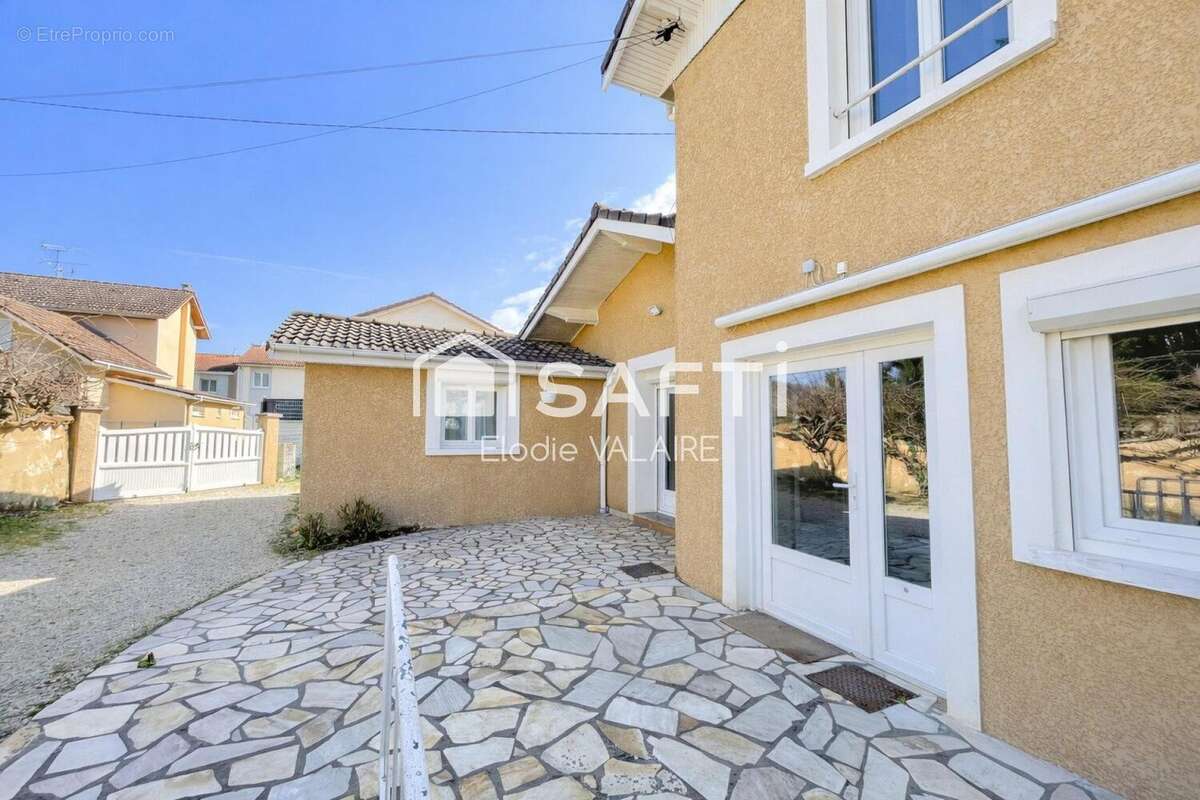 Photo 3 - Maison à SAINT-QUENTIN-FALLAVIER