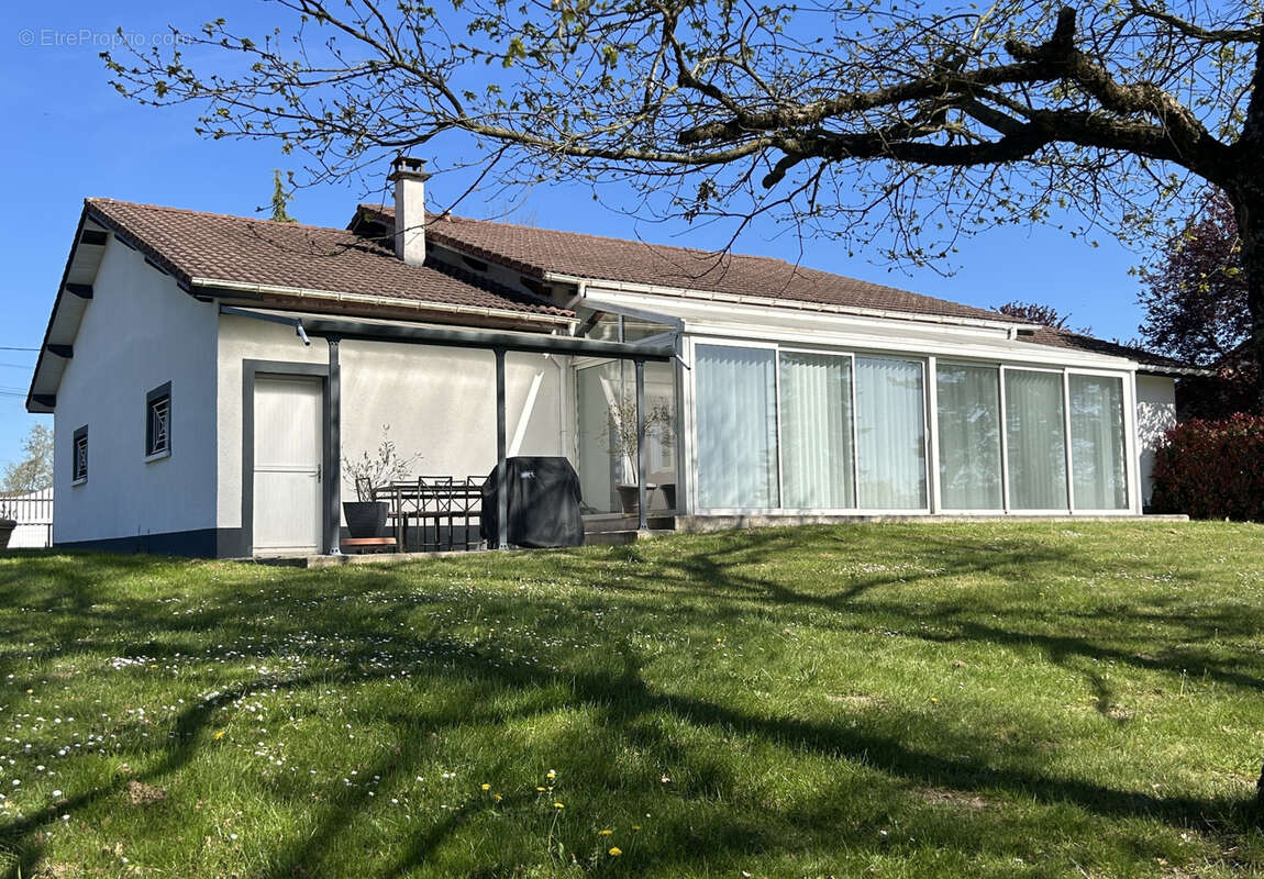 Maison à NERONDE-SUR-DORE