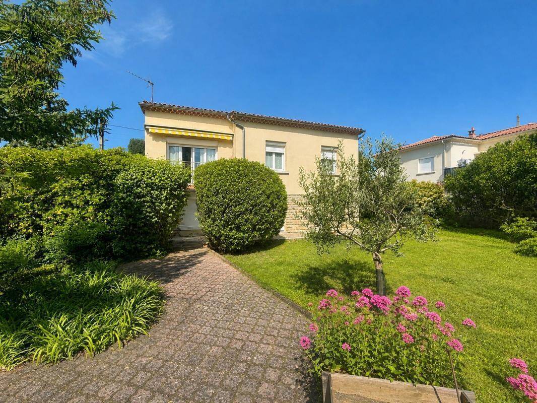 Maison à BAGNOLS-SUR-CEZE