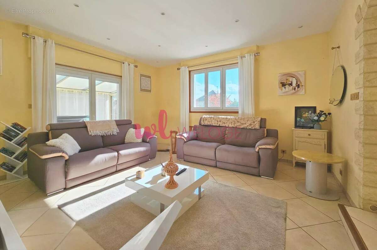 Maison à CHARVIEU-CHAVAGNEUX