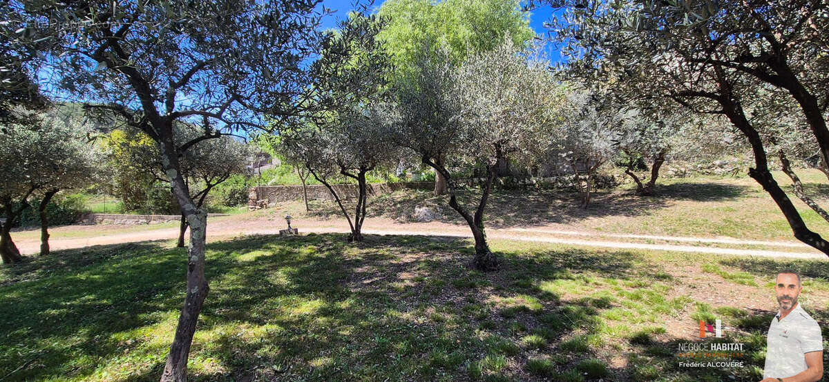 Sommieres tres beau terrain a batir de 500m2 hors lotissement - photo 4