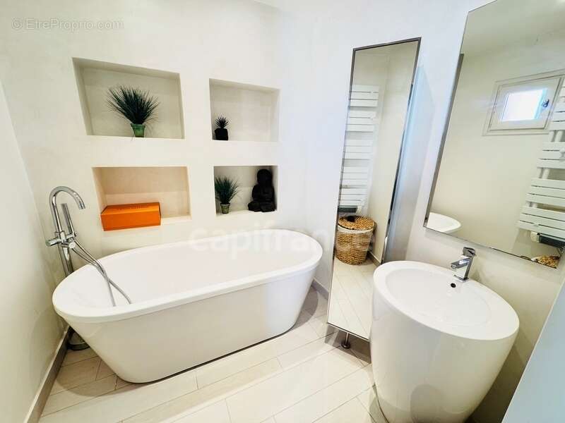 Appartement à FALICON