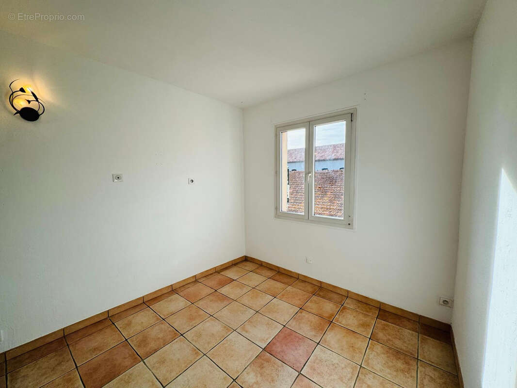 Appartement à COGOLIN