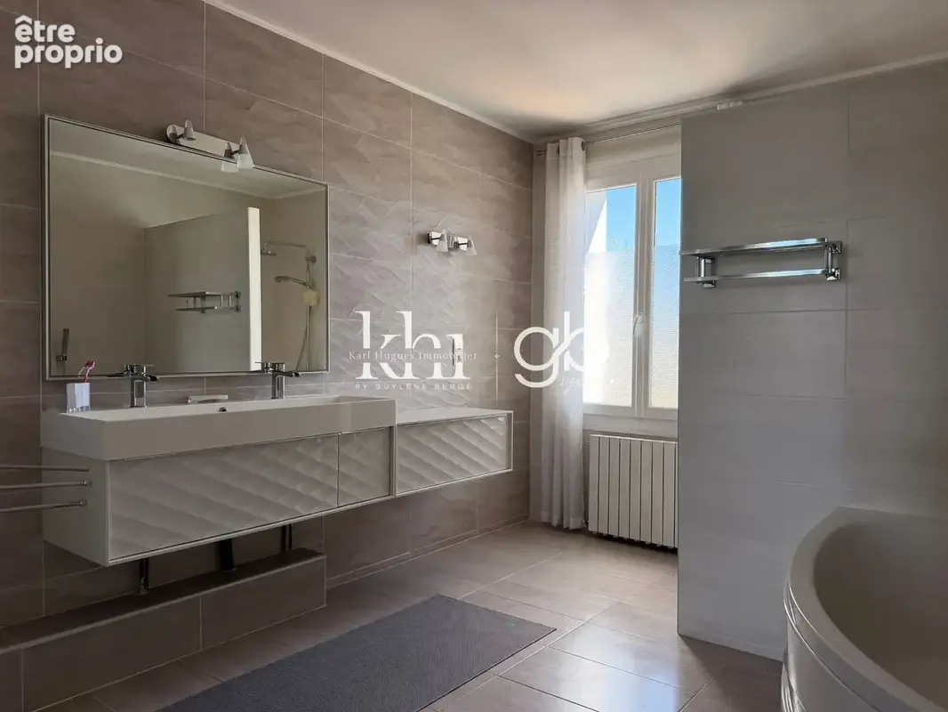 Maison familiale 272 m2 à JUVIGNAC (34990) - 5 chambres, piscine et garage - photo 10
