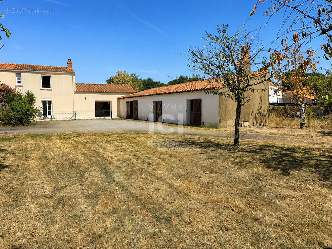 Maison à BOUGUENAIS