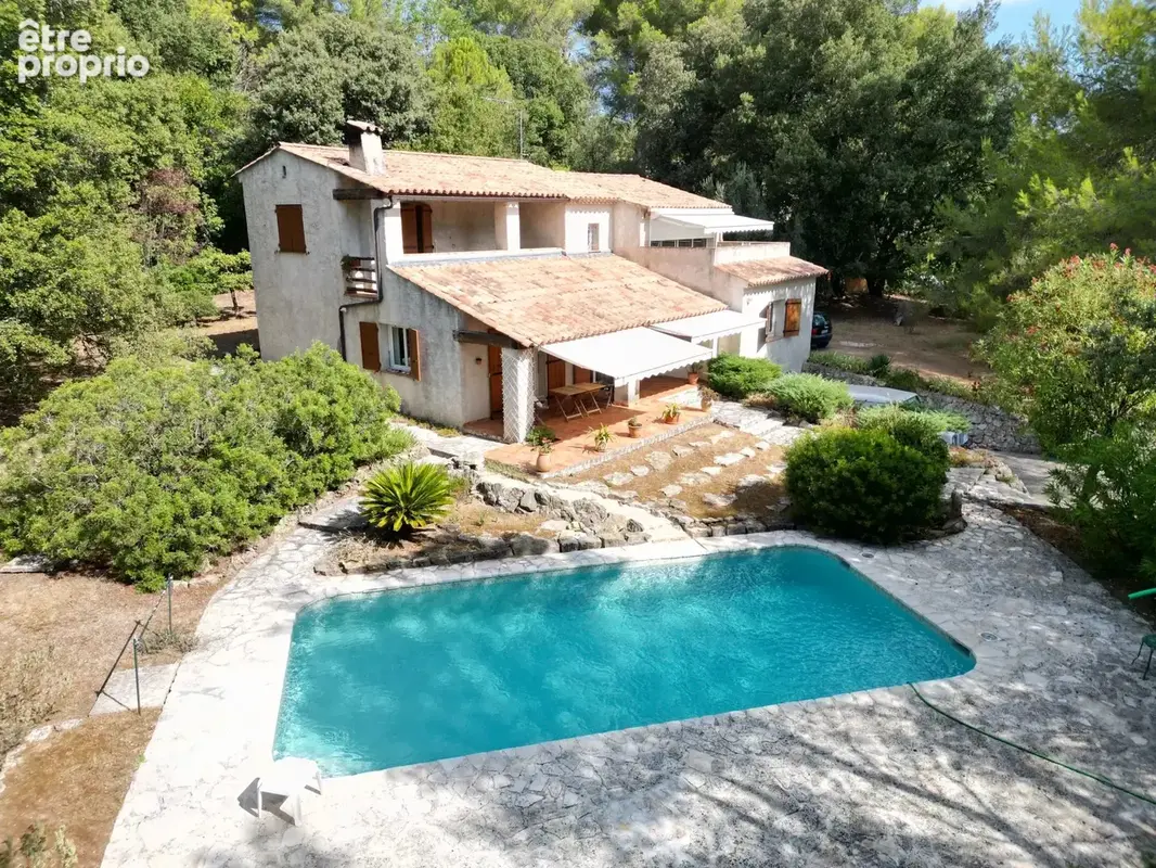 Maison à VALBONNE