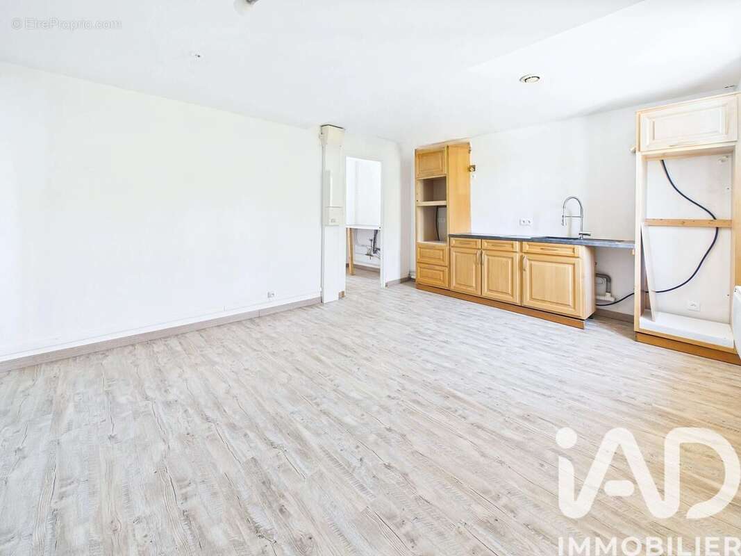 Appartement 55 m² à Saint-Simeon  - photo 4