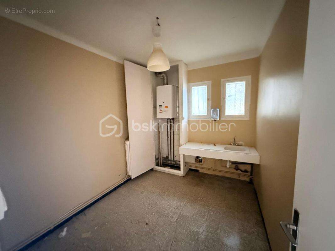 Appartement T3 avec terrasse et vue mer – Quartier de la Corniche à Sète - photo 10