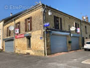 Commerce à NEUVILLE-LES-THIS