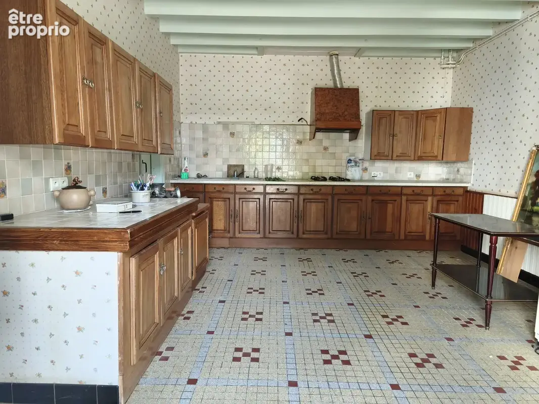 Maison en pierre avec dépendances - photo 8