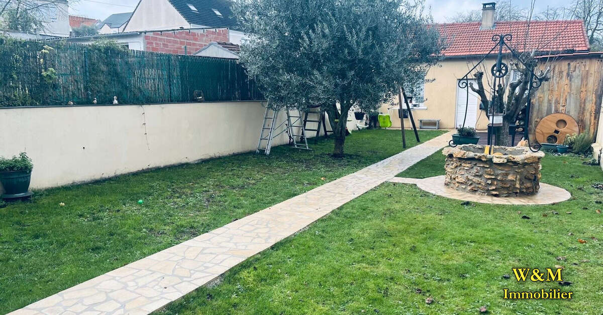 Maison à RIS-ORANGIS