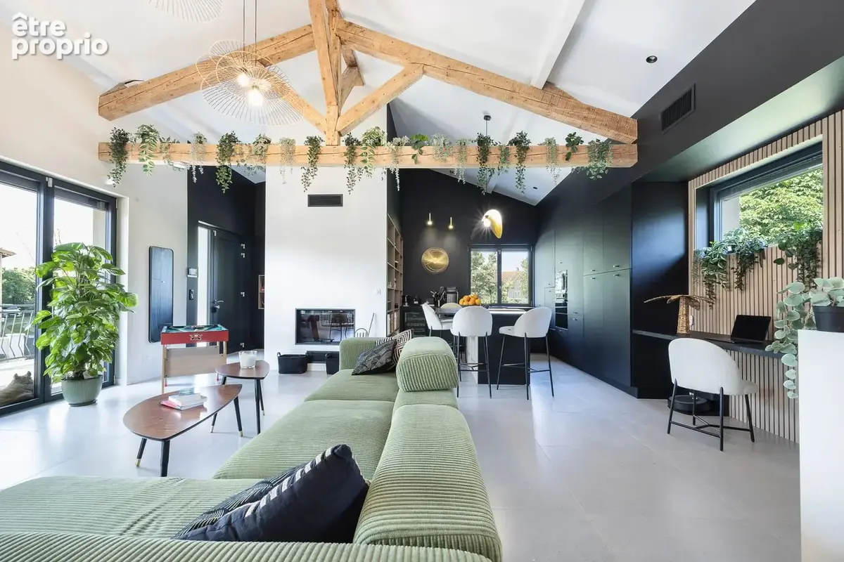 Maison 175 m² à Saint-Genis-Les-Ollieres  - photo 7