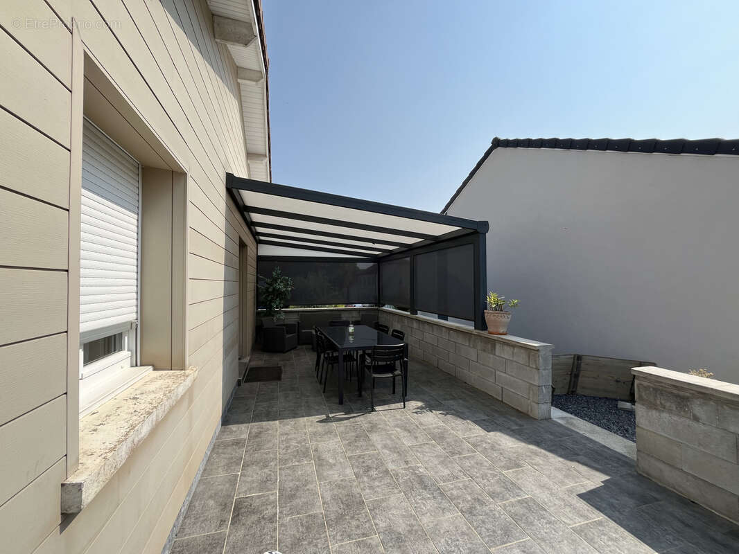 Maison à MORFONTAINE