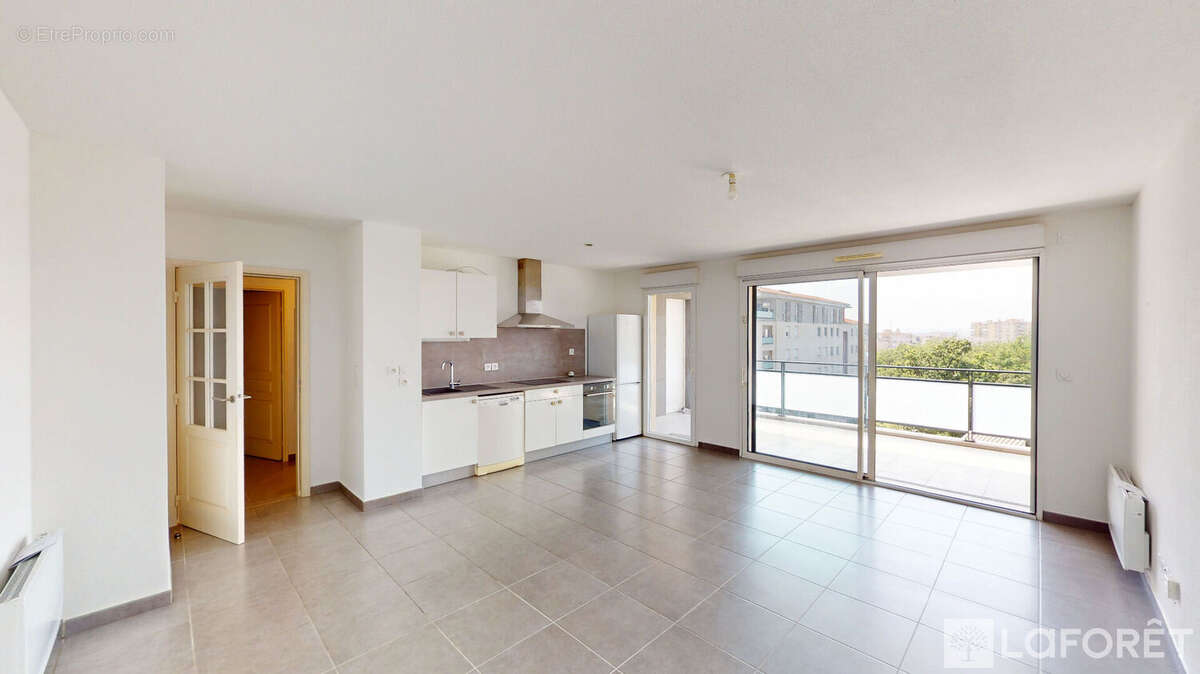 Appartement Saint Raphael 3 pièce(s) 75 m2 - photo 10