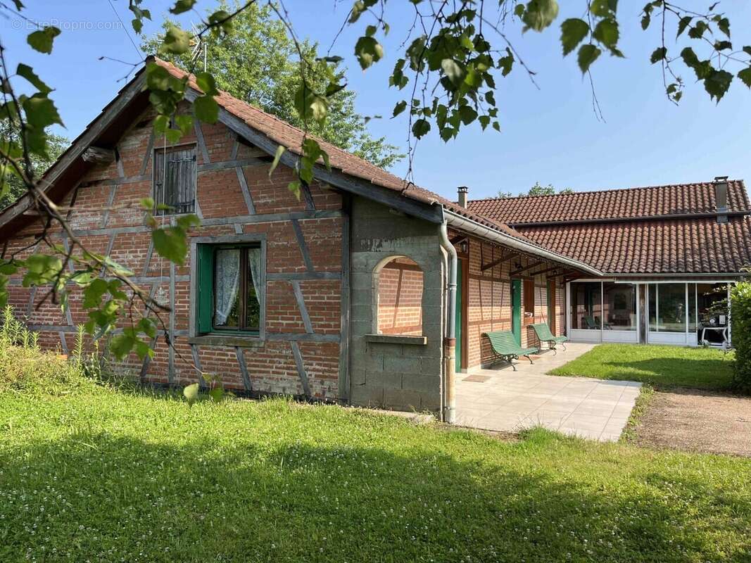 Maison à MONTPONT-EN-BRESSE