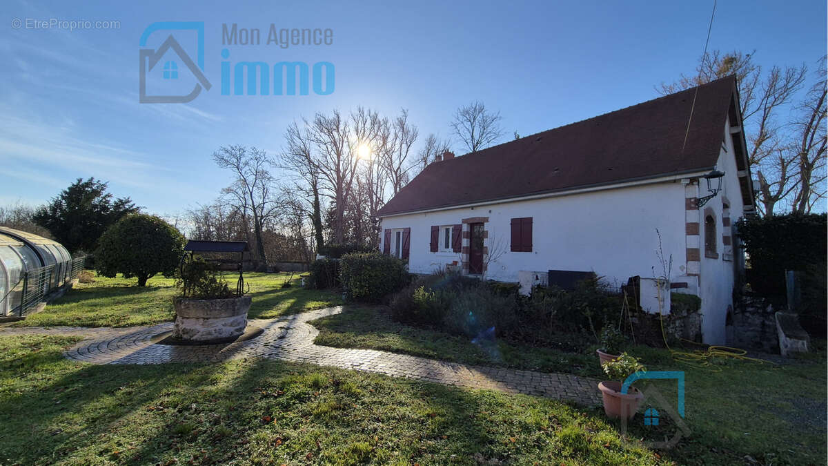 Maison à MEHUN-SUR-YEVRE