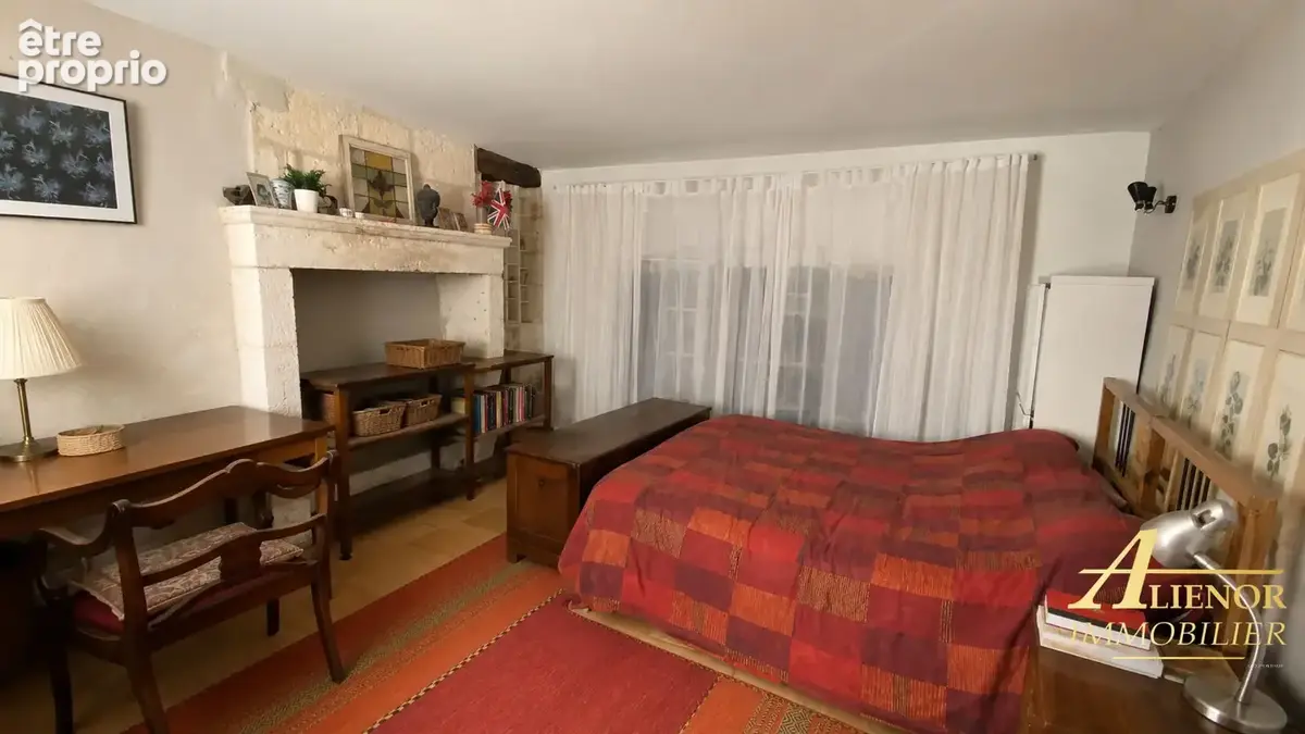 Maison de caractère en pierre avec grange - Bourdeilles 24310 - photo 6