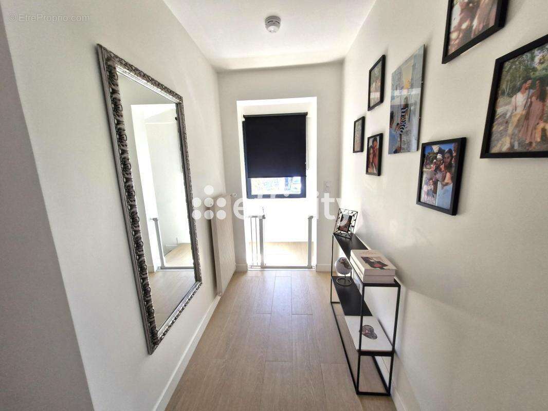Maison 140 m² à Neuville-Sur-Saone  - photo 9